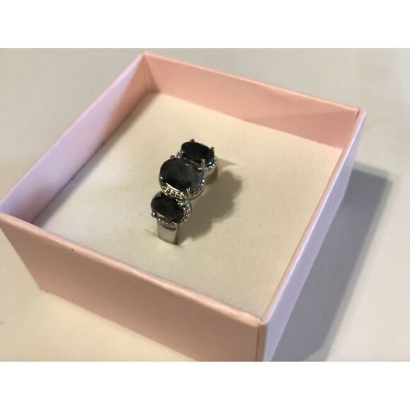 NEW~3.65 Ct. Genuine Oval Cut Silver Sapphire Three Stone Ring Sz 8 - Picture 2 of 5